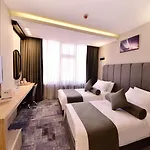 Hotel Western Center 4*