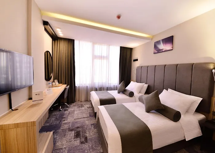 Hotel Western Center 4*