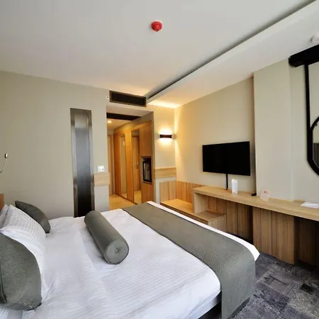 Western Center Hotel 4*